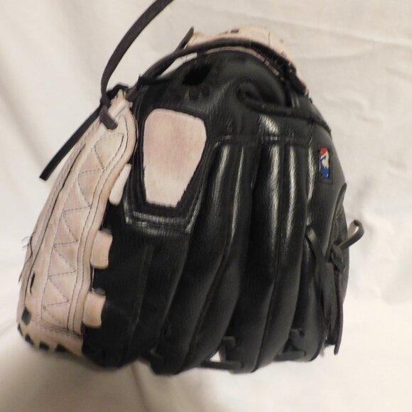 Leather Wilson Ball Glove  A360 - Picture 1 of 3